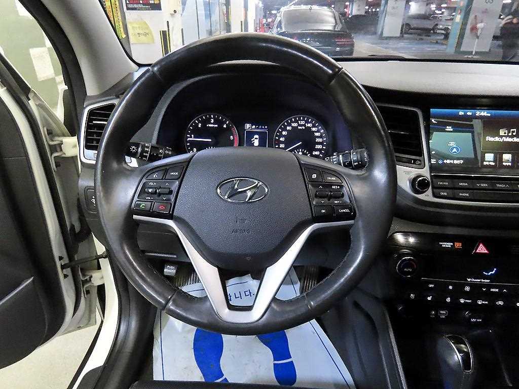 HYUNDAI Tucson - Vista 8