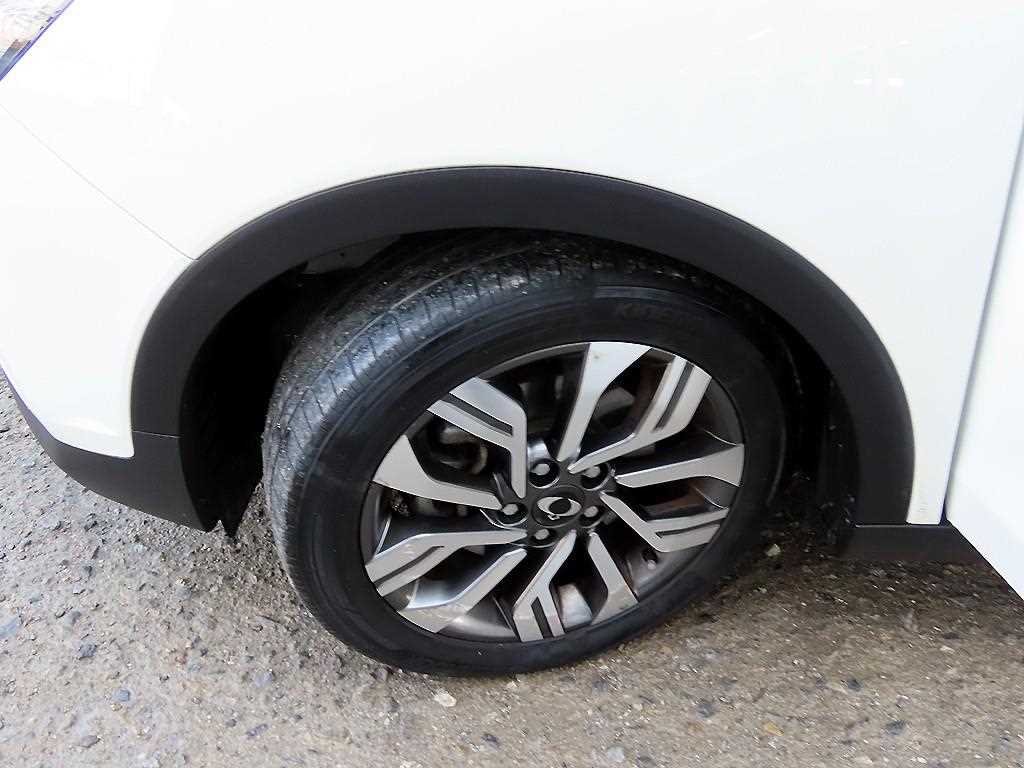 Ssangyong Tivoli 2019 Blanco - Importación desde Corea - HF Imports Iquique - Foto 20