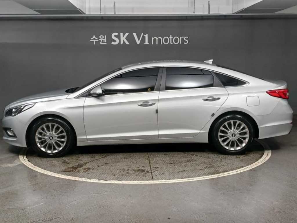 HYUNDAI Sonata - Vista 3