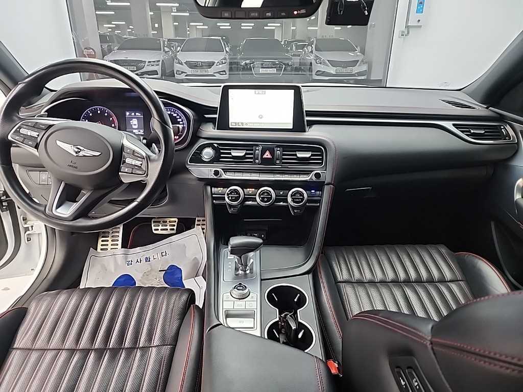 Genesis G70 - Vista 7