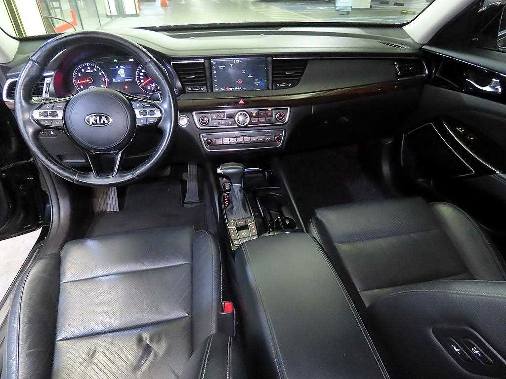 KIA K7 - Vista 10