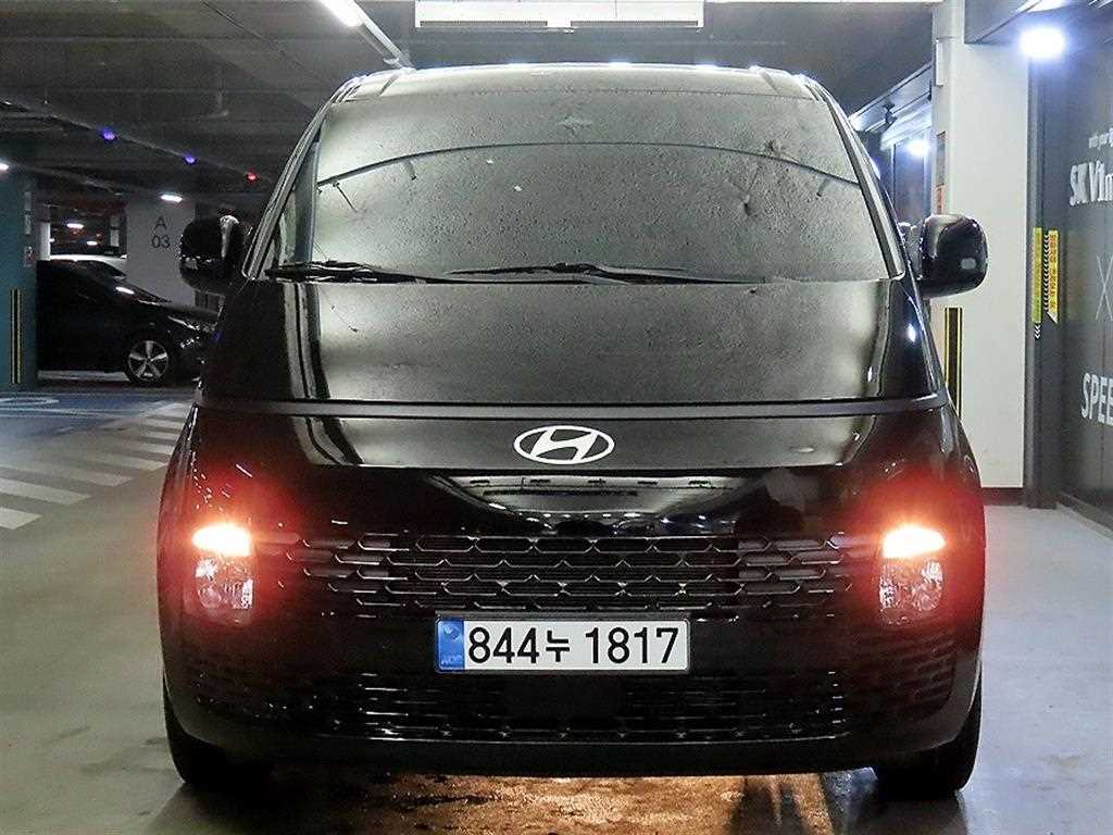 HYUNDAI Staria - Vista 2