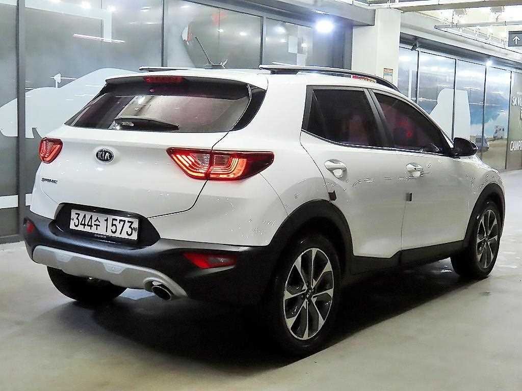 KIA Stonic - Vista 4