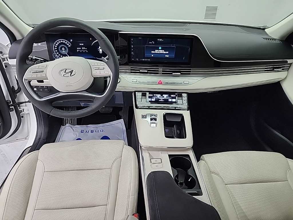 HYUNDAI Grandeur - Vista 7