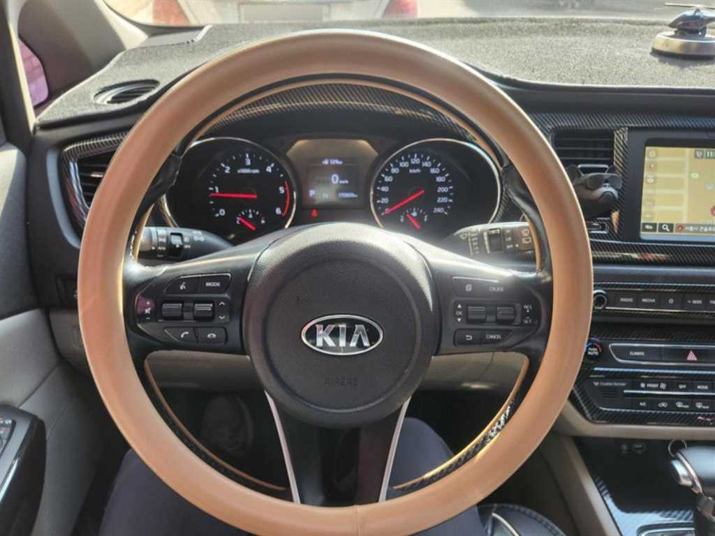 KIA Carnival 2019 Gris - Importación desde Corea - HF Imports Iquique - Foto 16