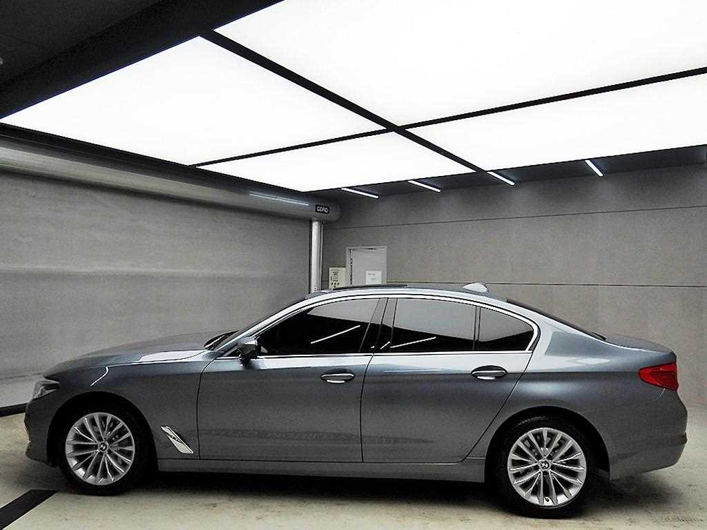 BMW 5 Series - Vista 4