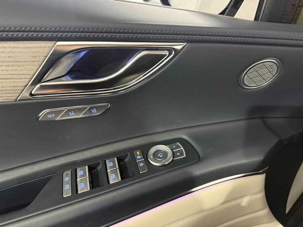 Genesis GV80 - Vista 9