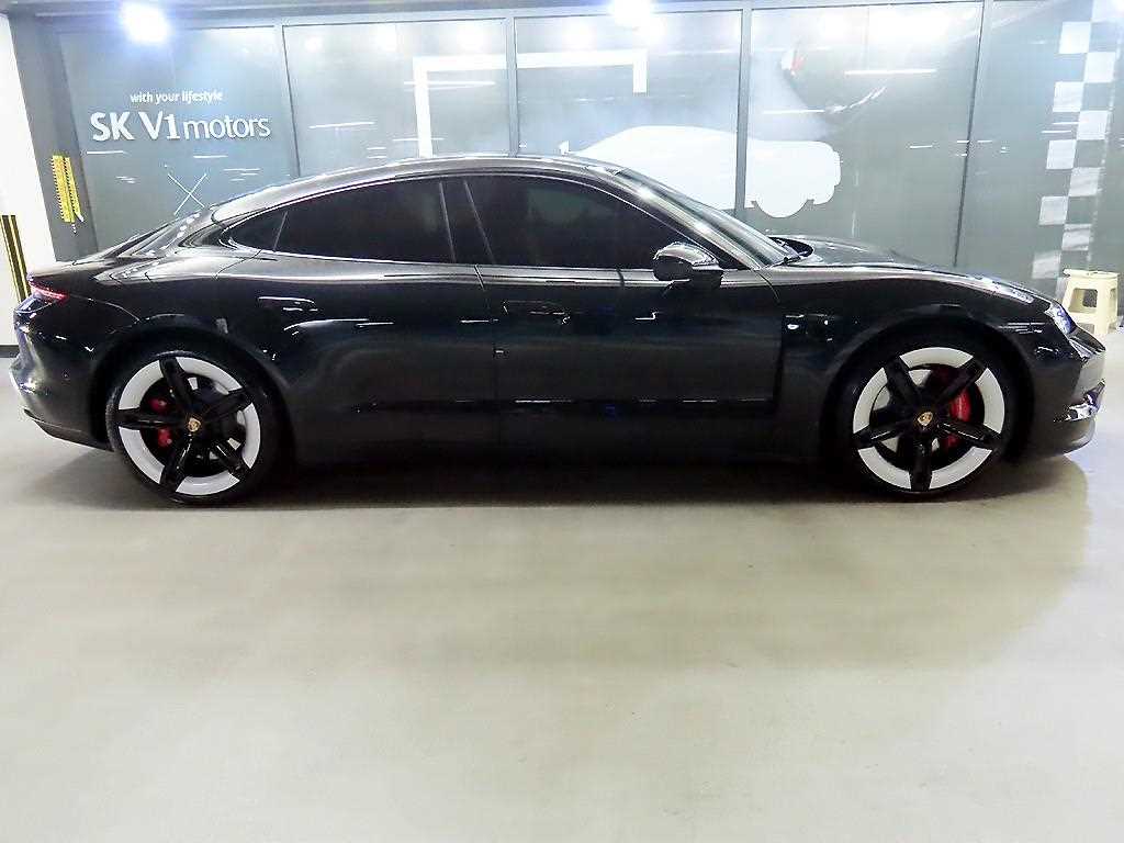 Porsche Taycan - Vista 3