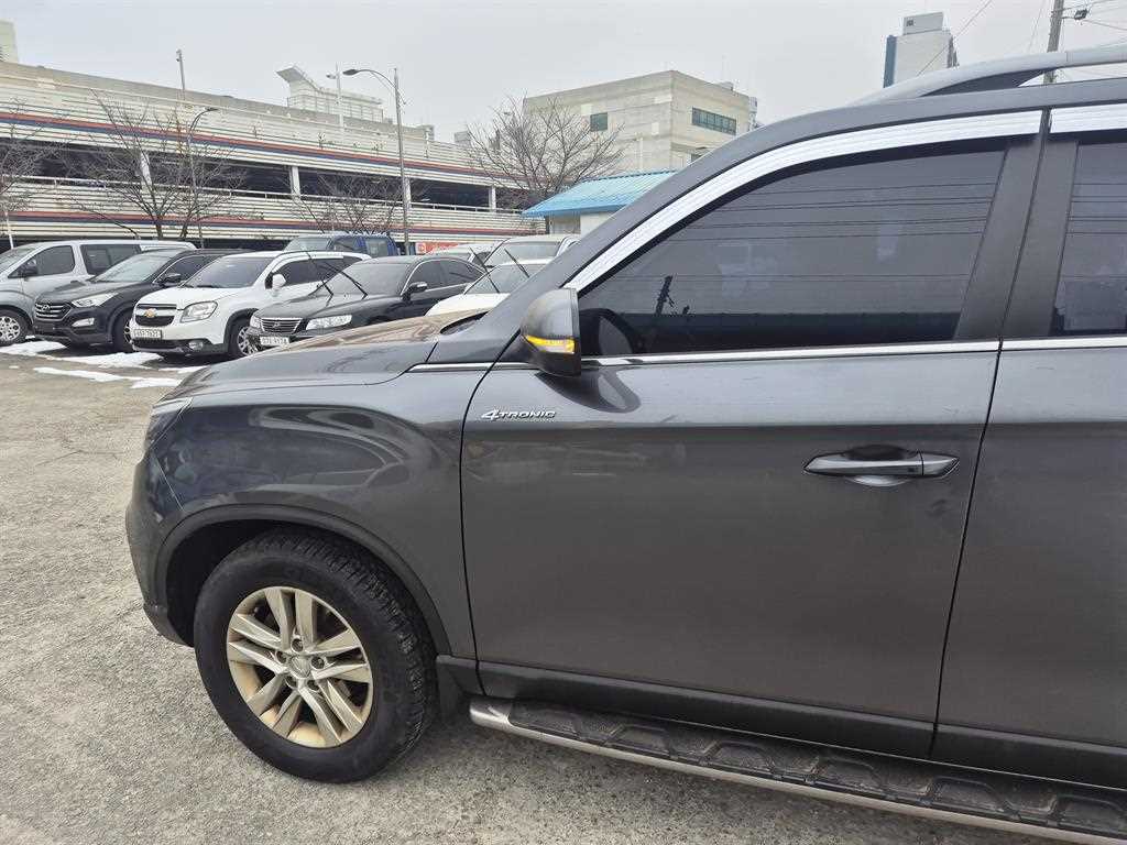 Ssangyong Rexton - Vista 8
