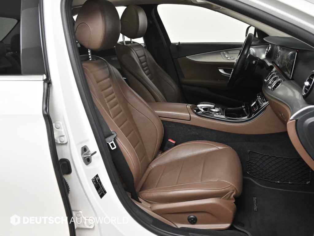 Mercedes Benz E class - Vista 10