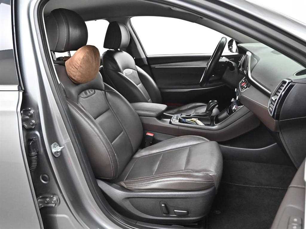 HYUNDAI Grandeur - Vista 10