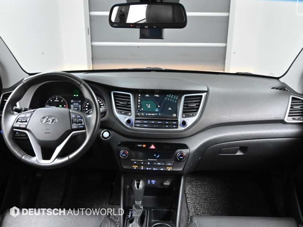 HYUNDAI Tucson - Vista 7