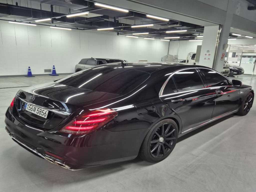 Mercedes Benz S Class - Vista 4