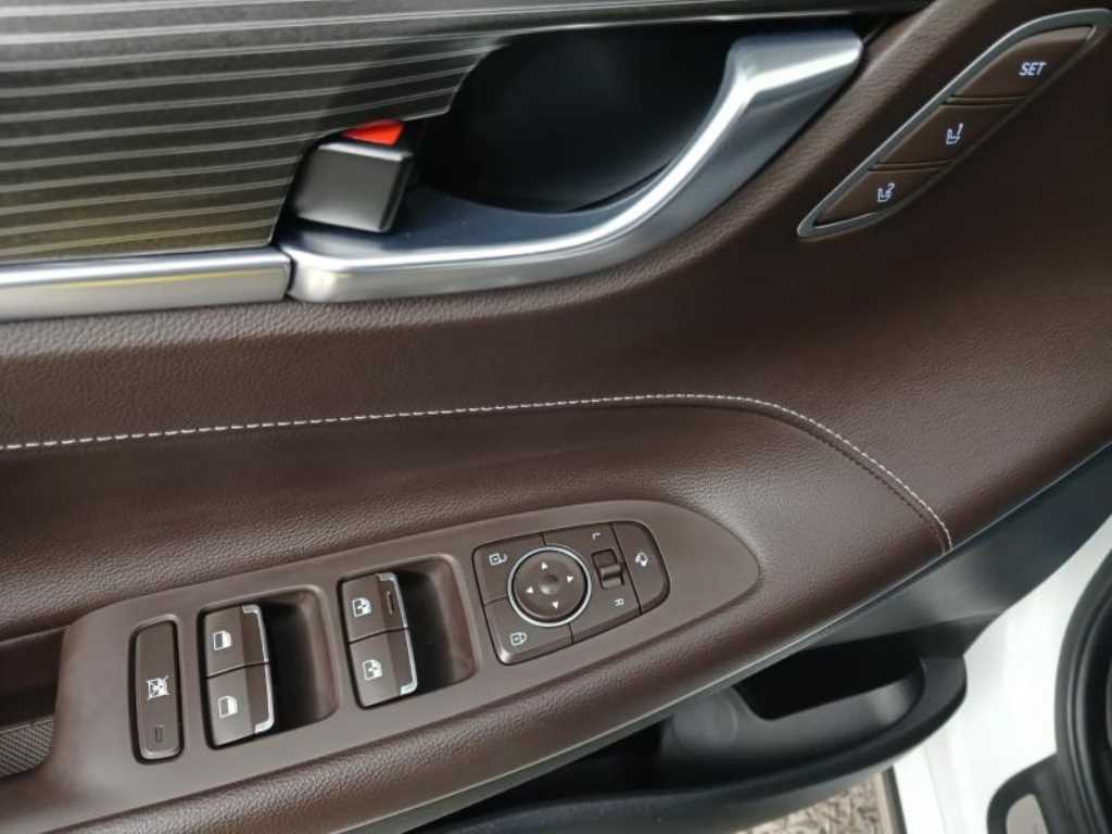 HYUNDAI Grandeur - Vista 9