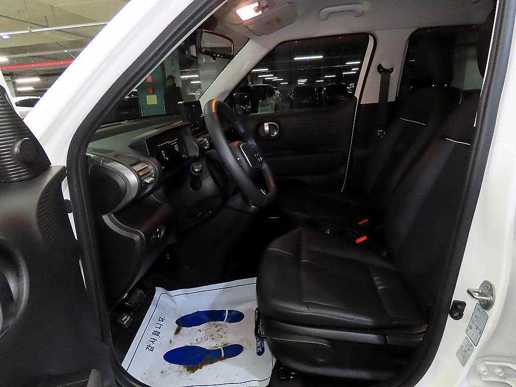 HYUNDAI Casper - Vista 6