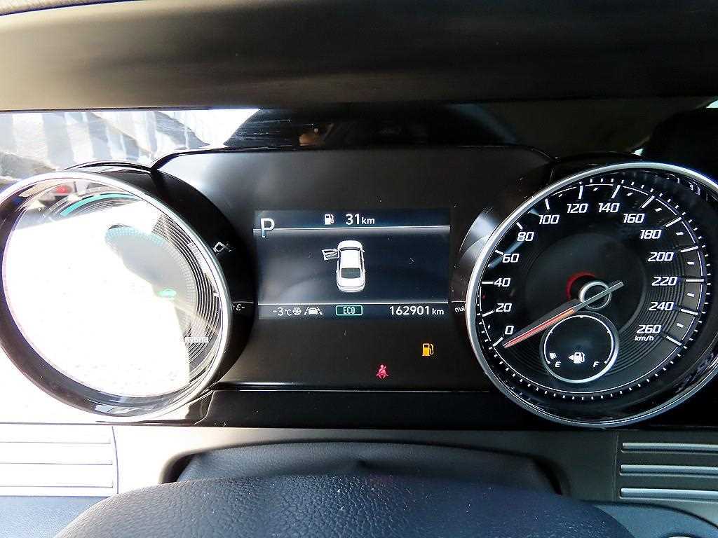 HYUNDAI Grandeur - Vista 9