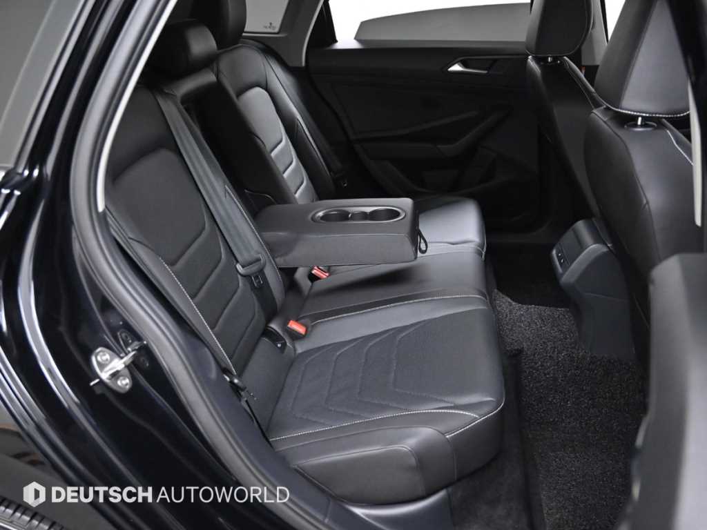 Volkswagen Jetta - Vista 12