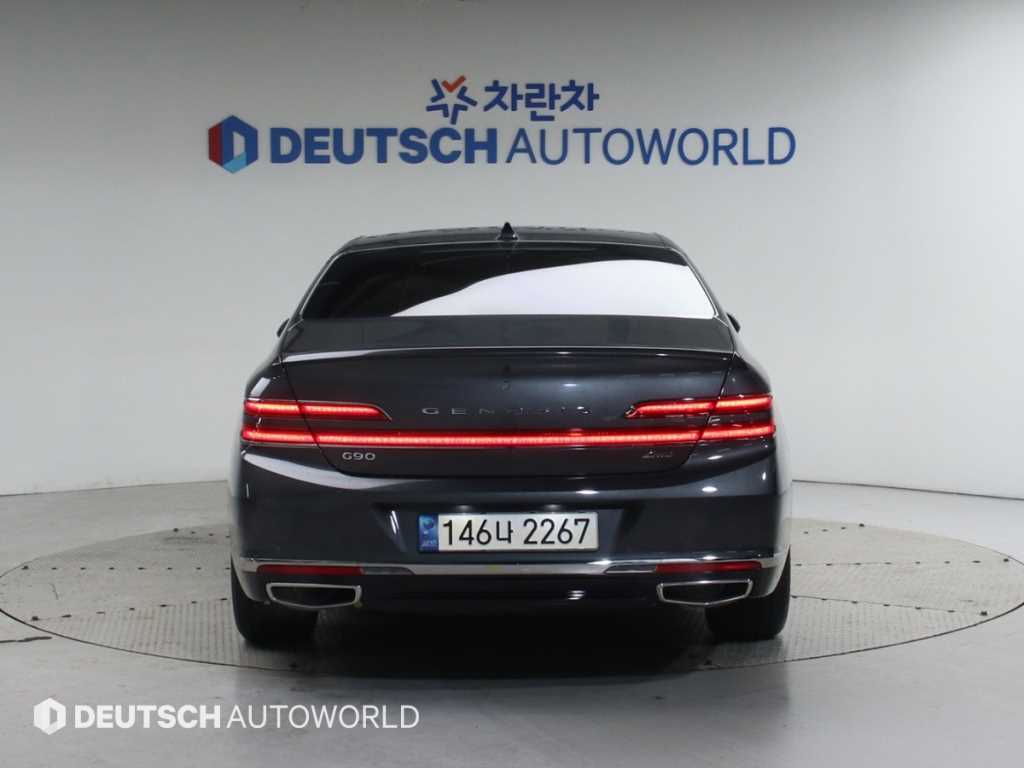 Genesis G90 - Vista 4