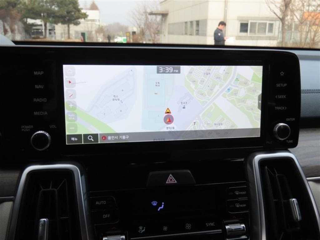 KIA Sorento - Vista 8