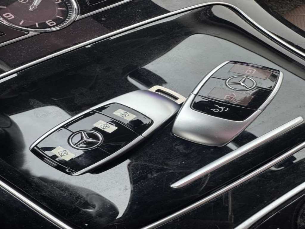 Mercedes Benz E class - Vista 8