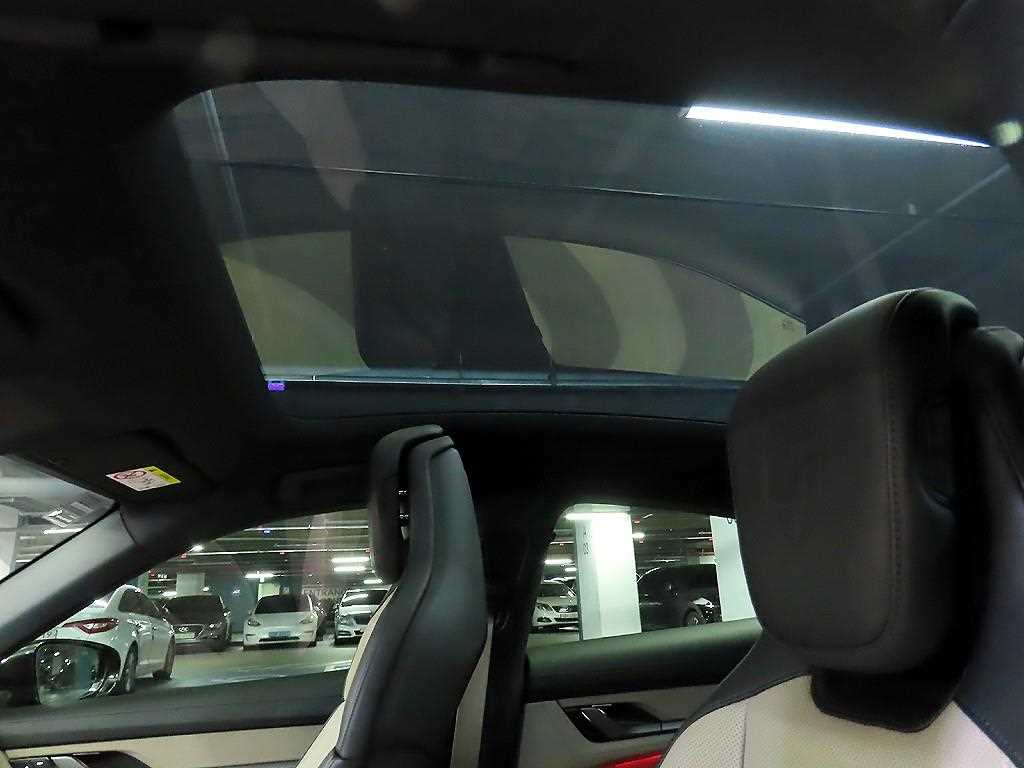 Porsche Taycan 2025 Negro - Importación desde Corea - HF Imports Iquique - Foto 17