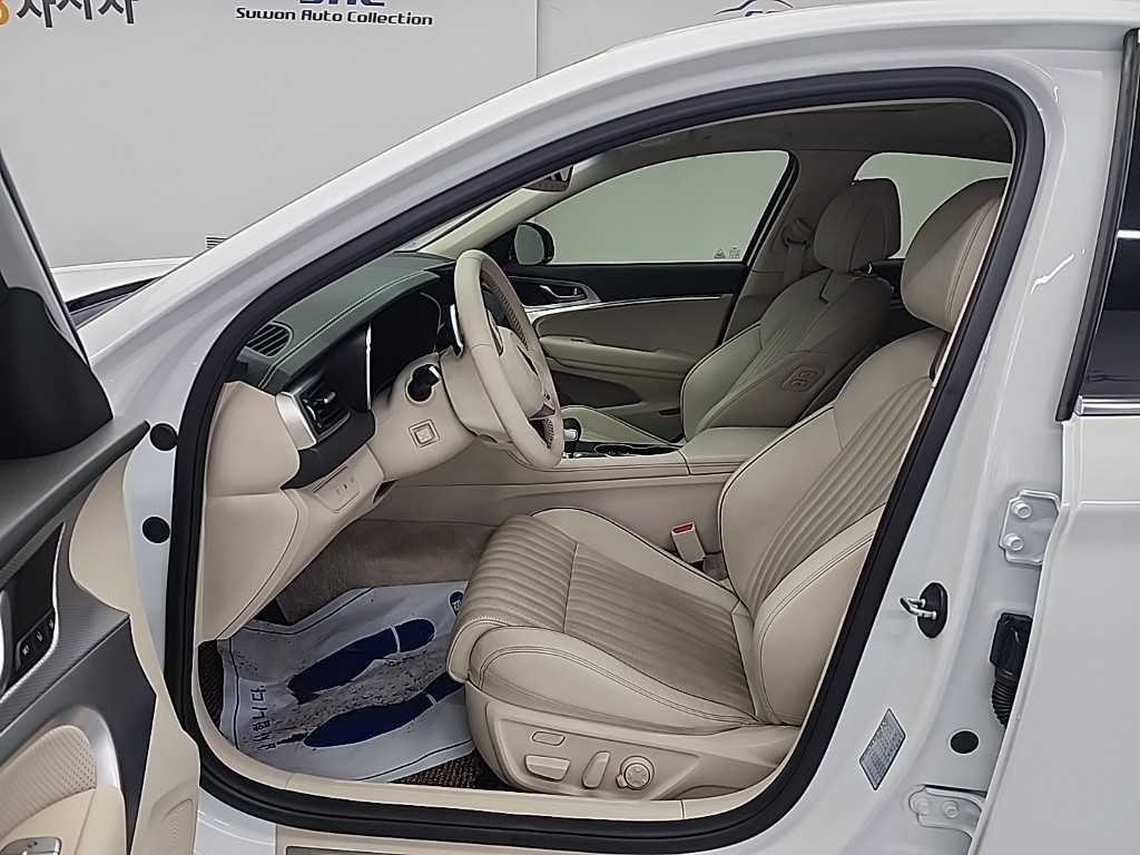 Genesis G70 - Vista 11