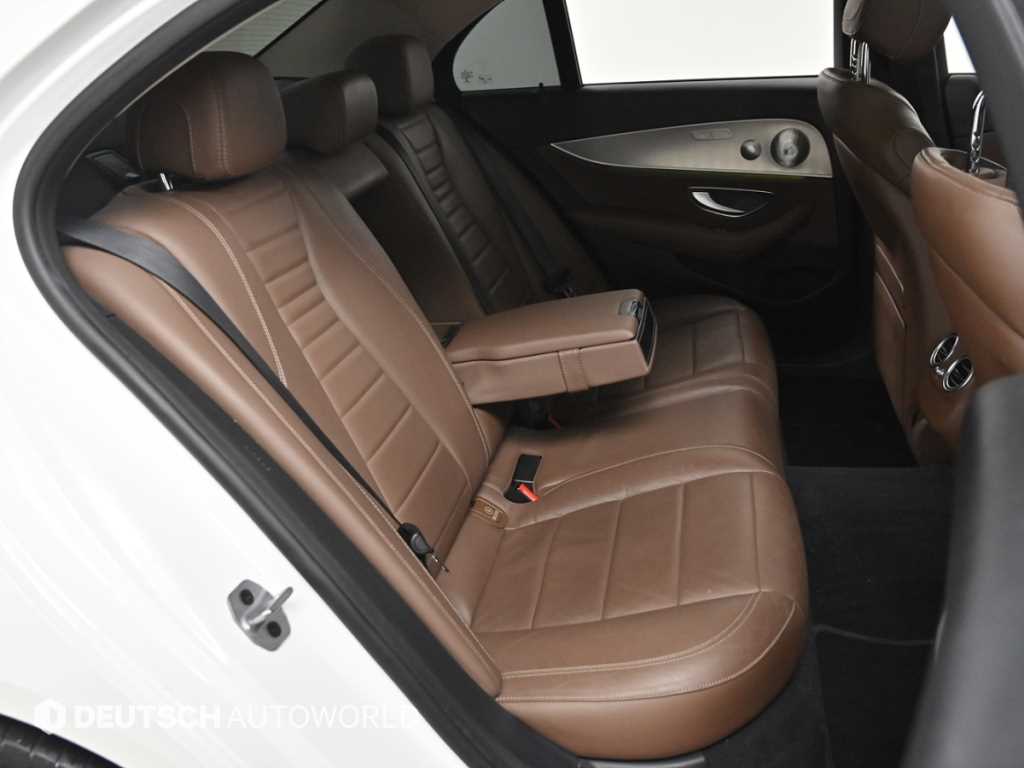 Mercedes Benz E class - Vista 12