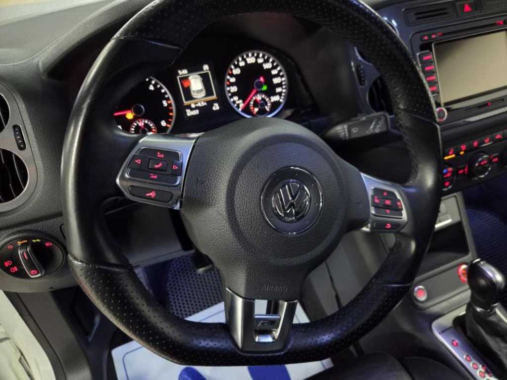 Volkswagen Tiguan - Vista 11