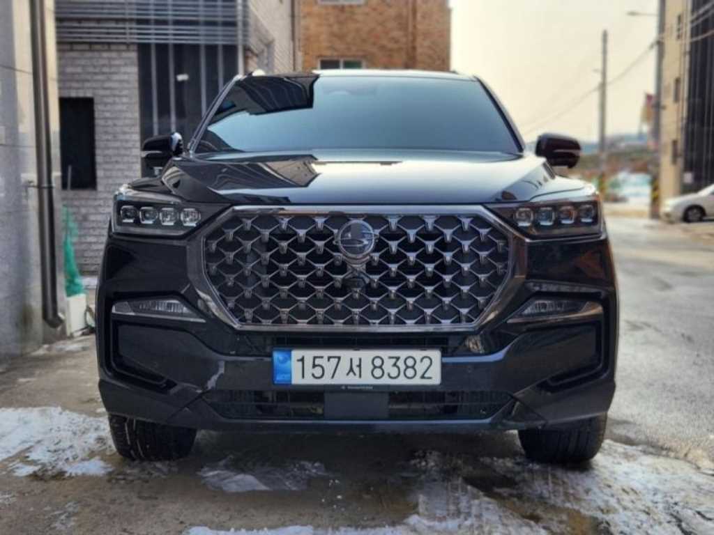 Ssangyong Rexton 2022 Negro - Importación desde Corea - HF Imports Iquique - Foto 1