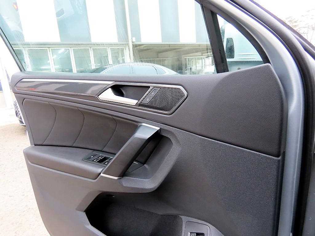 Volkswagen Tiguan - Vista 11