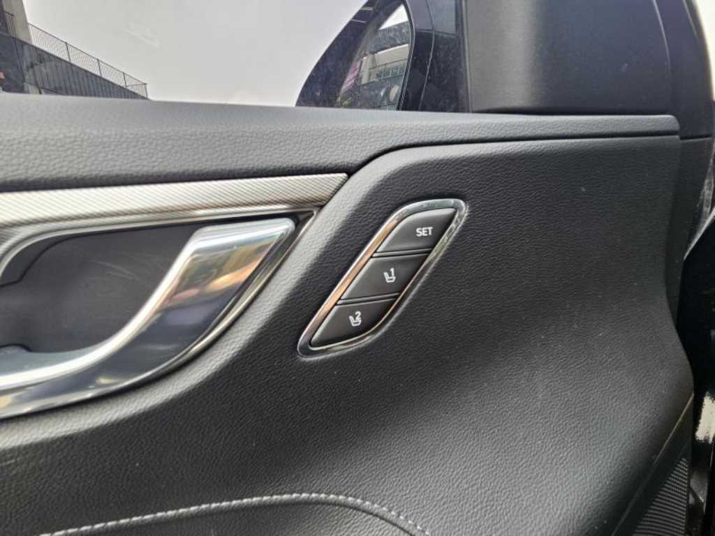 HYUNDAI Grandeur - Vista 11