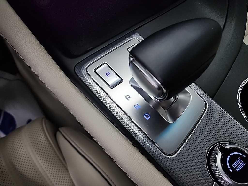 Genesis G70 - Vista 8