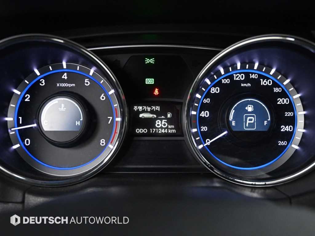 HYUNDAI Sonata - Vista 8