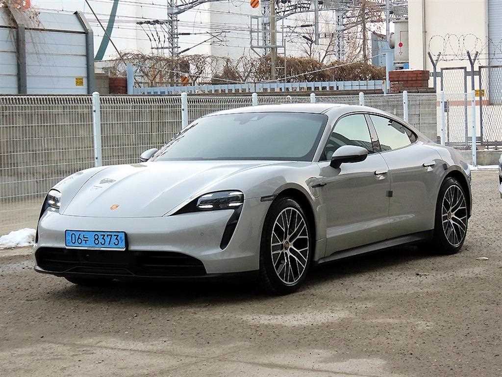 Porsche Taycan - Vista 2