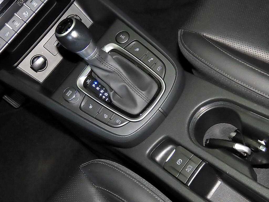 HYUNDAI Kona - Vista 12