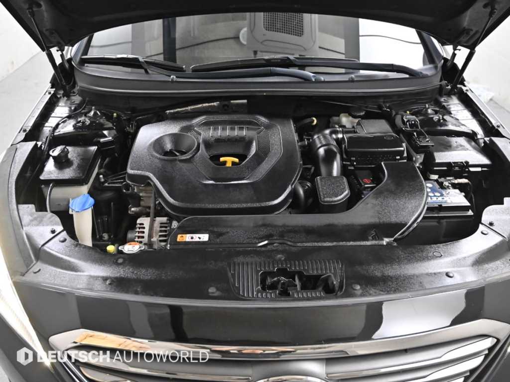 HYUNDAI Sonata - Vista 6