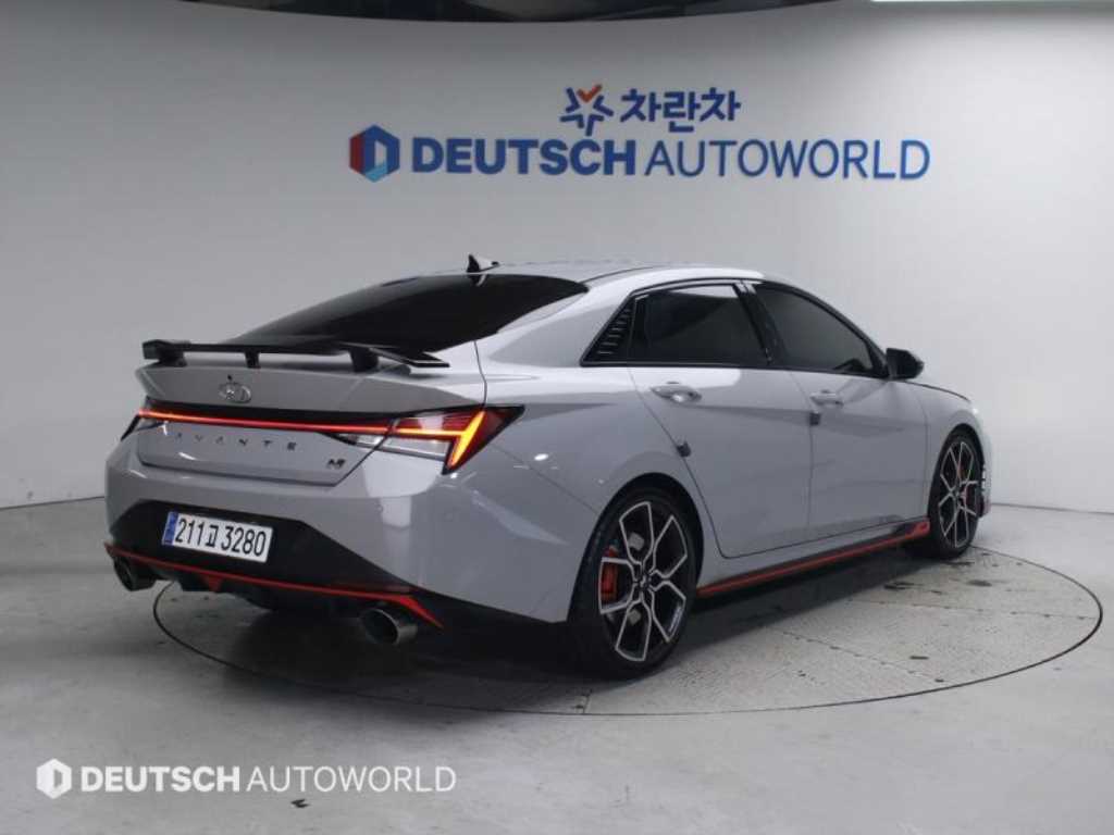 HYUNDAI Avante - Vista 2