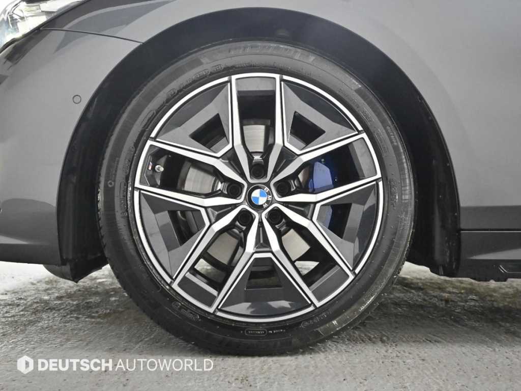 BMW 5 Series - Vista 5