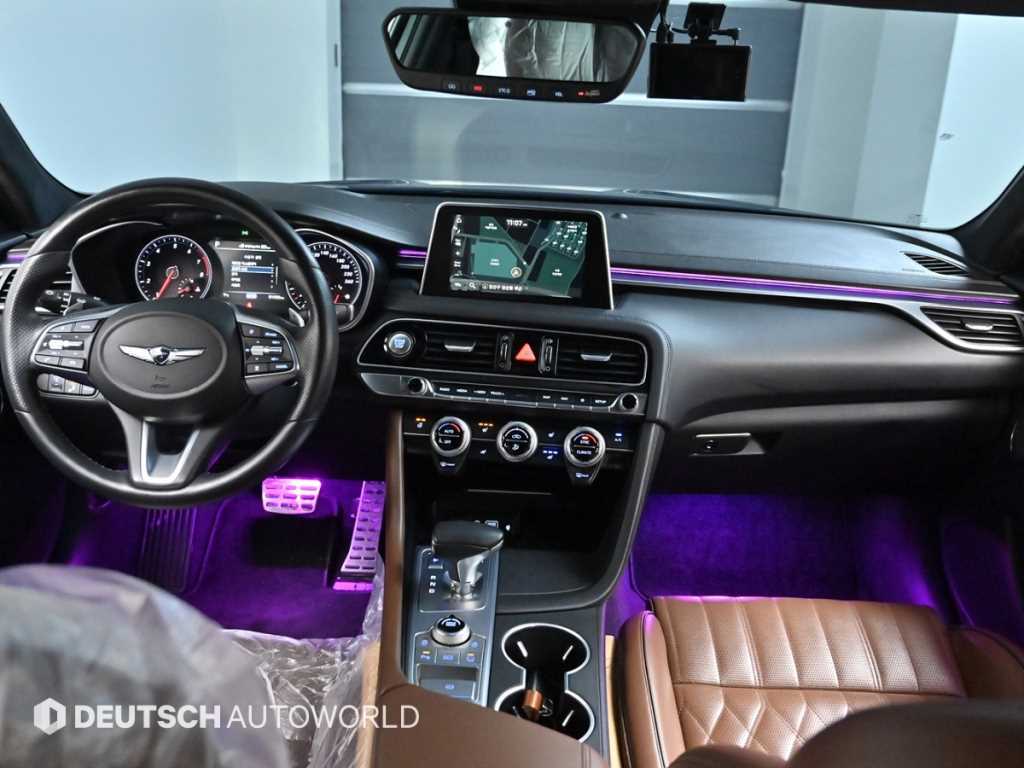 Genesis G70 - Vista 7