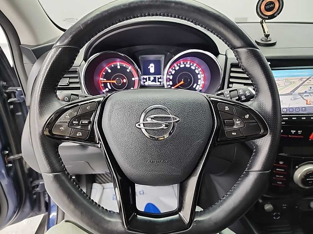 Ssangyong Tivoli - Vista 9