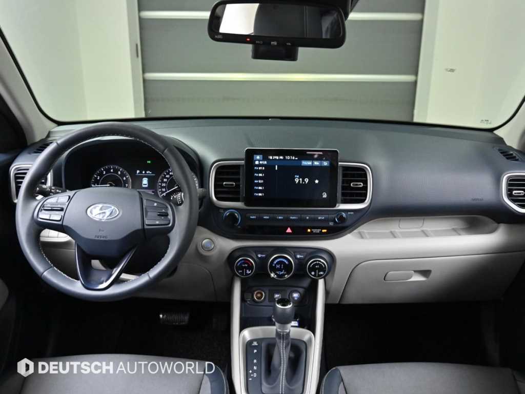 HYUNDAI Venue - Vista 7