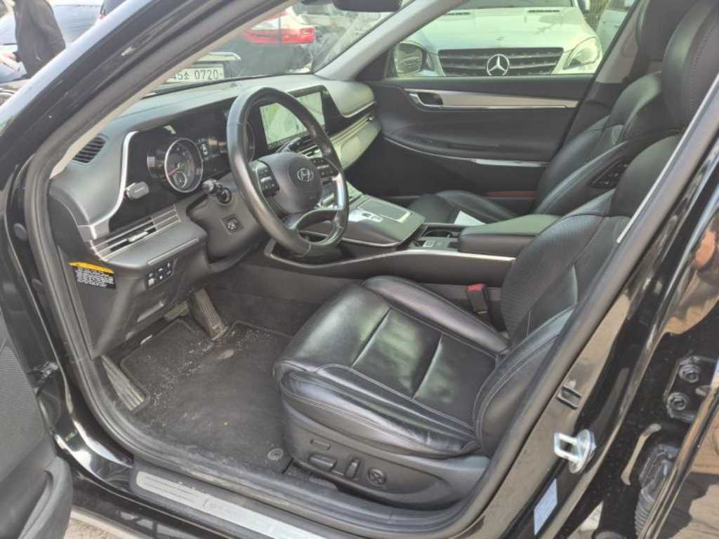 HYUNDAI Grandeur - Vista 11