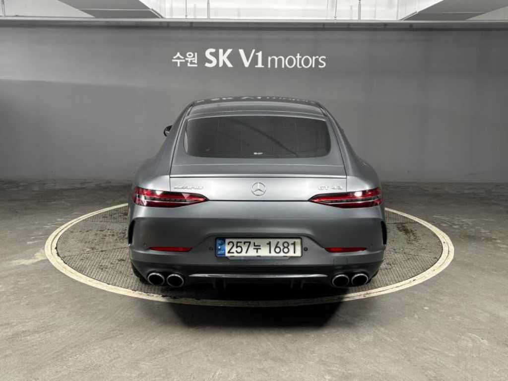 Mercedes Benz AMG GT - Vista 4