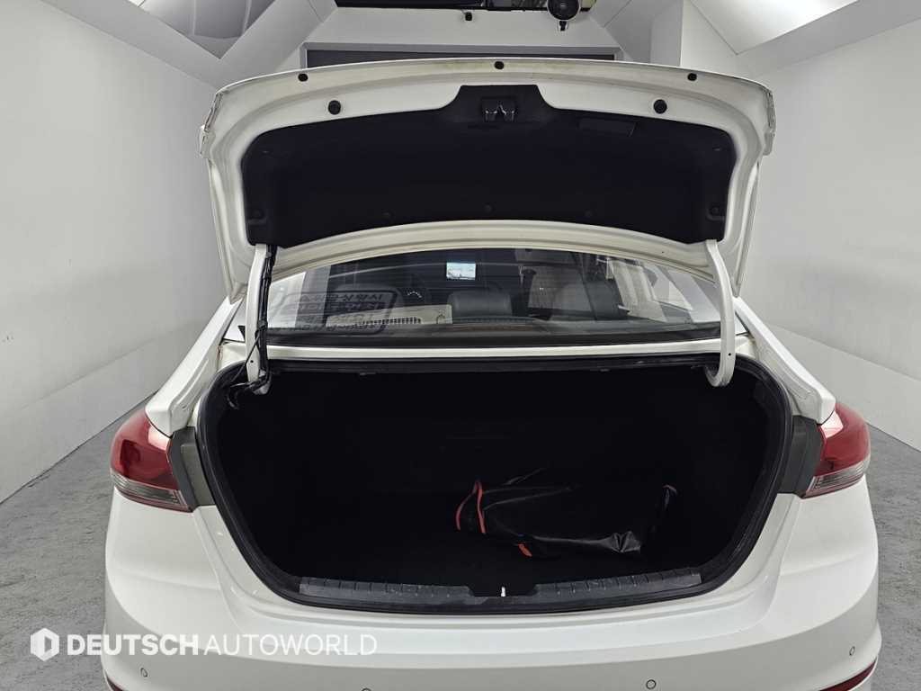 HYUNDAI Avante 2016 Blanco - Importación desde Corea - HF Imports Iquique - Foto 20