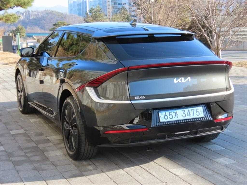 KIA EV6 - Vista 4