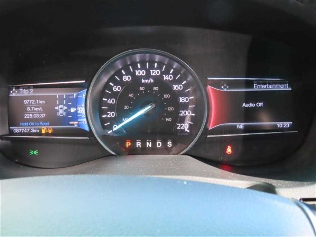 Ford Explorer - Vista 5