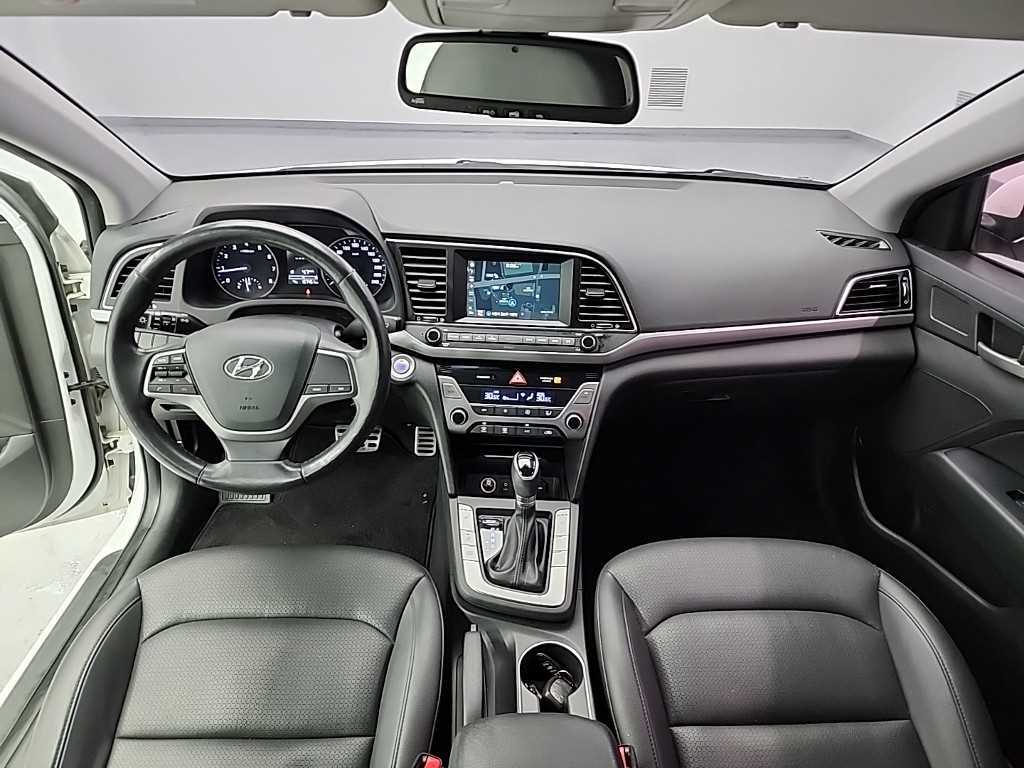 HYUNDAI Avante - Vista 7