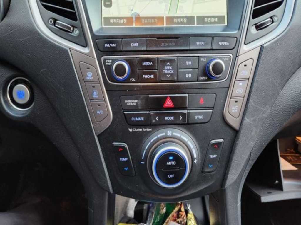 HYUNDAI Santa Fe - Vista 10