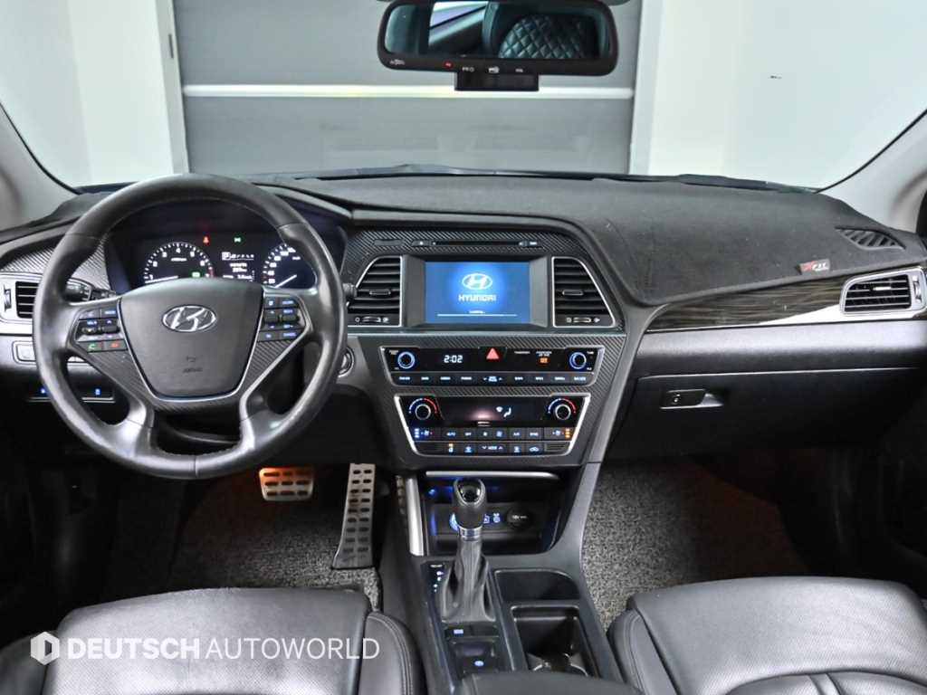 HYUNDAI Sonata - Vista 7