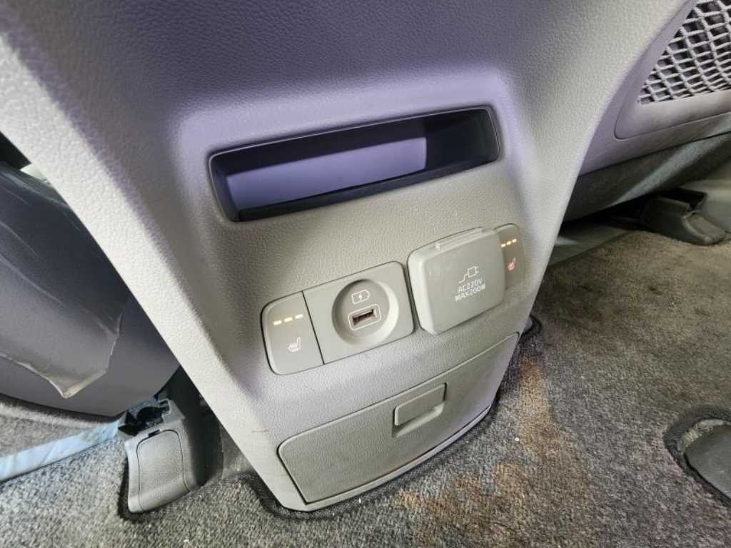 KIA Carnival - Vista 6